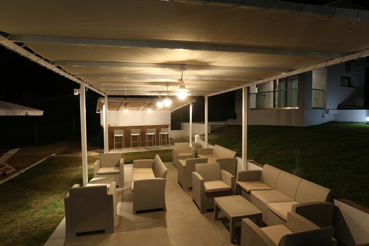 Blue Avenue Aparthotel ปัลลูรี ภายนอก รูปภาพ